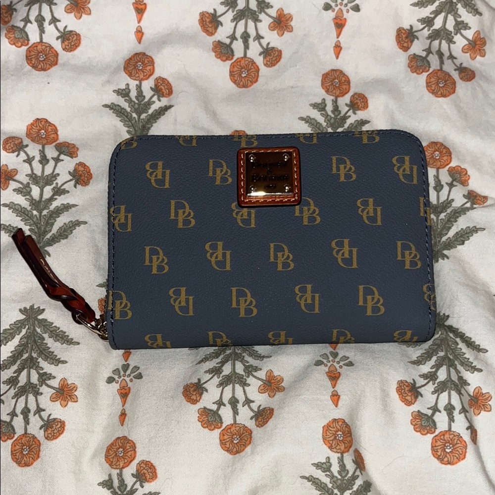 Dooney & Bourke Gray and Gold Logo Medium Zip Wallet